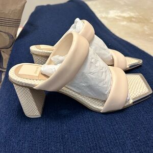 Dolce Vita Pascoe heels in ivory embossed Stella